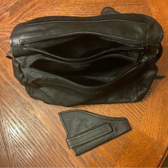 🏍️Conceal Carry Nicely Textured Black Genuine Leather Cycle Bag! - Picture 3 of 9